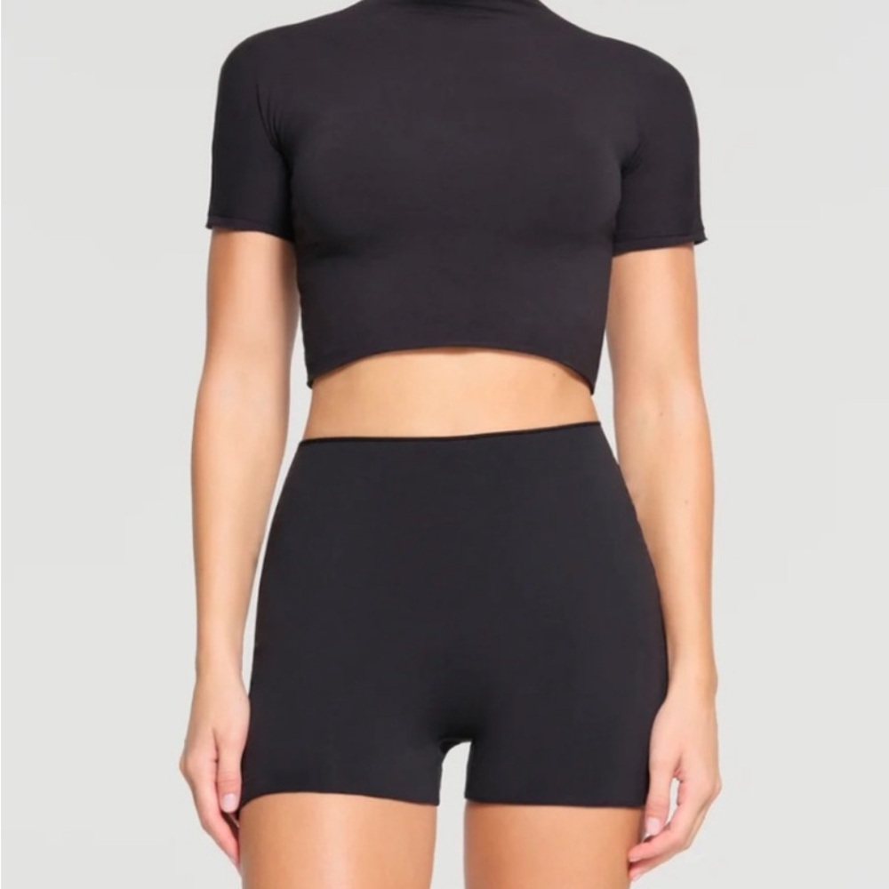 SKIMS Raw Edge Black Crop Top
